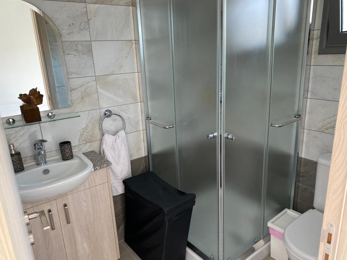 Modern City Center Apartment Saripolou 2 Лімасол Екстер'єр фото