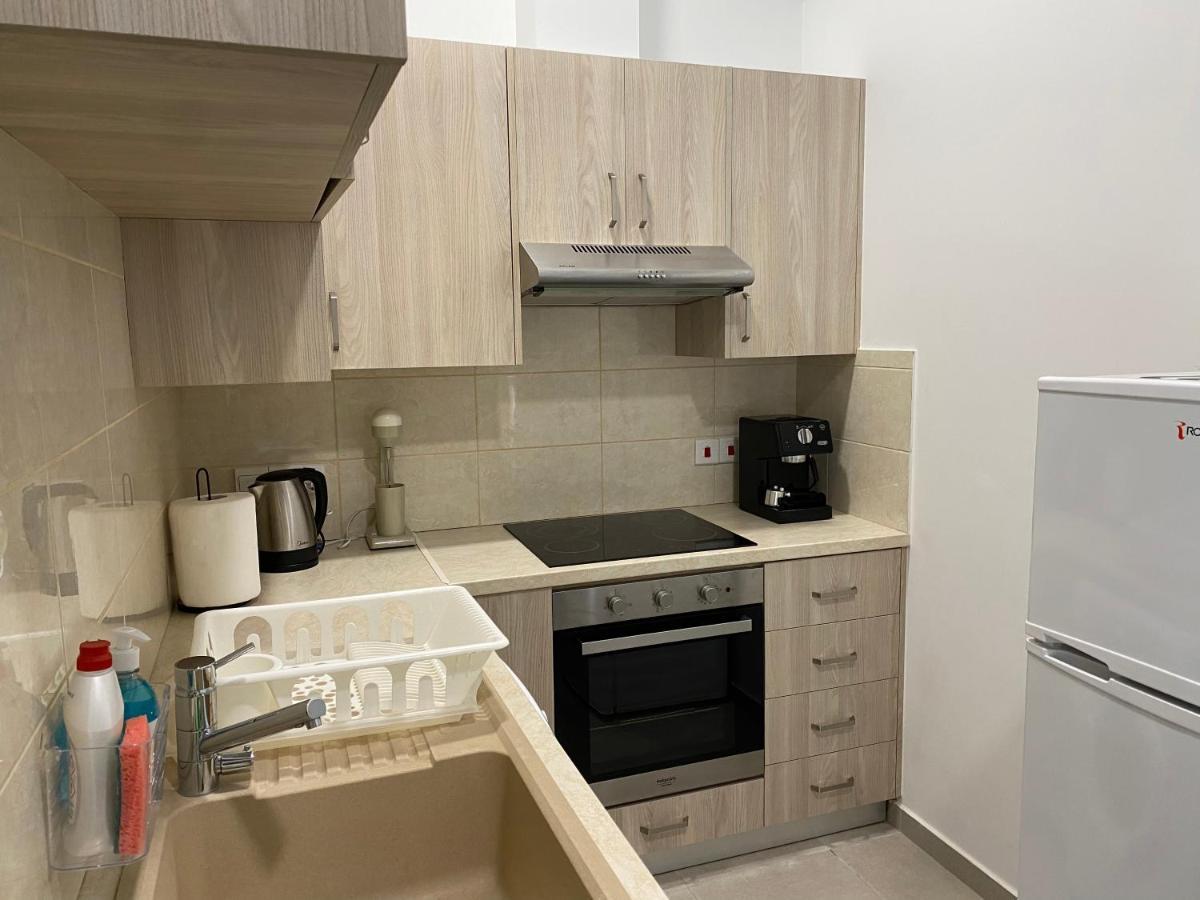Modern City Center Apartment Saripolou 2 Лімасол Екстер'єр фото